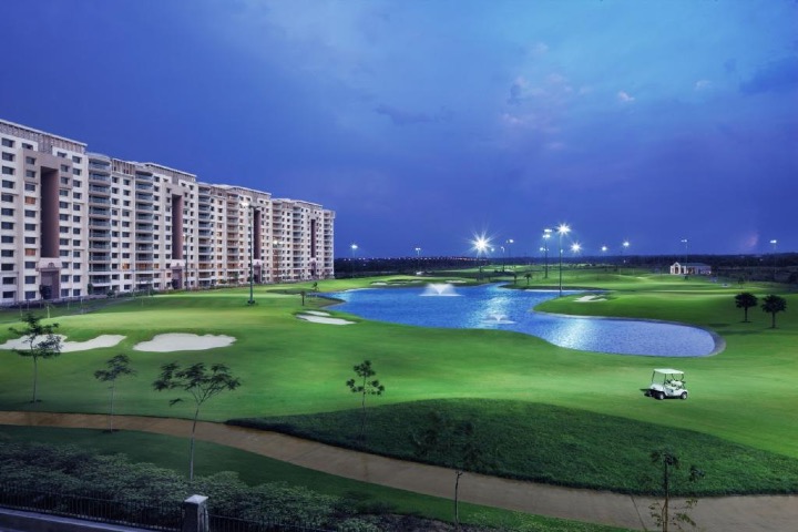 Enjoy a Day of Golfing with Your Kids at The Leela Ambience Gurugram Hotels & Residences